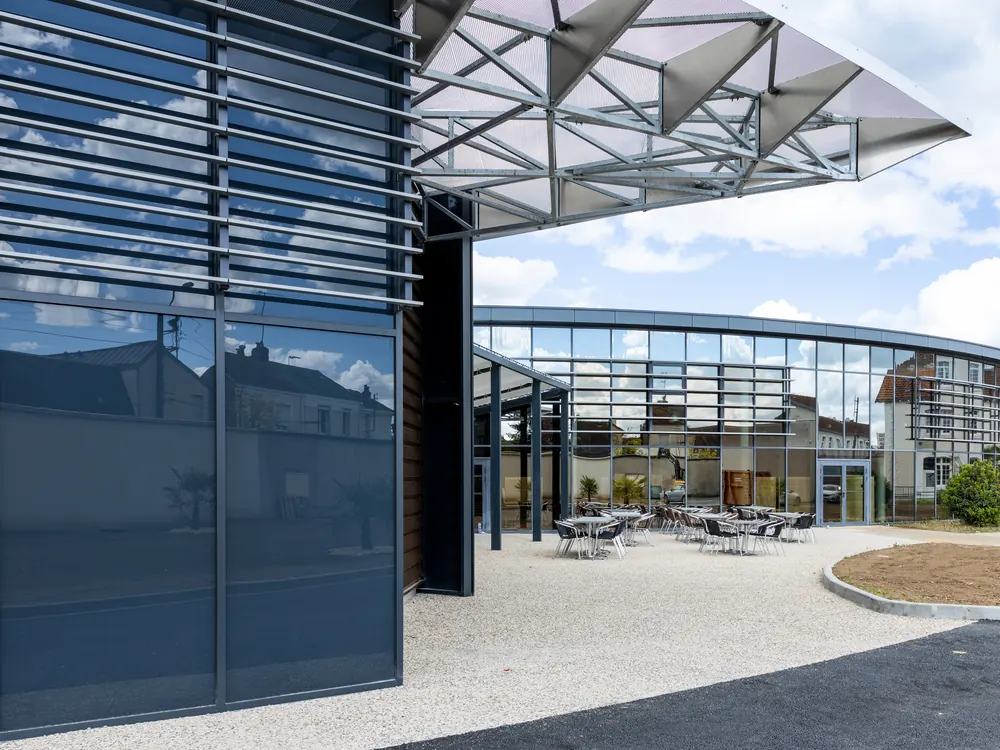Extension et modernisation du mess sur site militaire à Tours